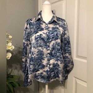 Shein toile blouse, Size small, silky, blue and white